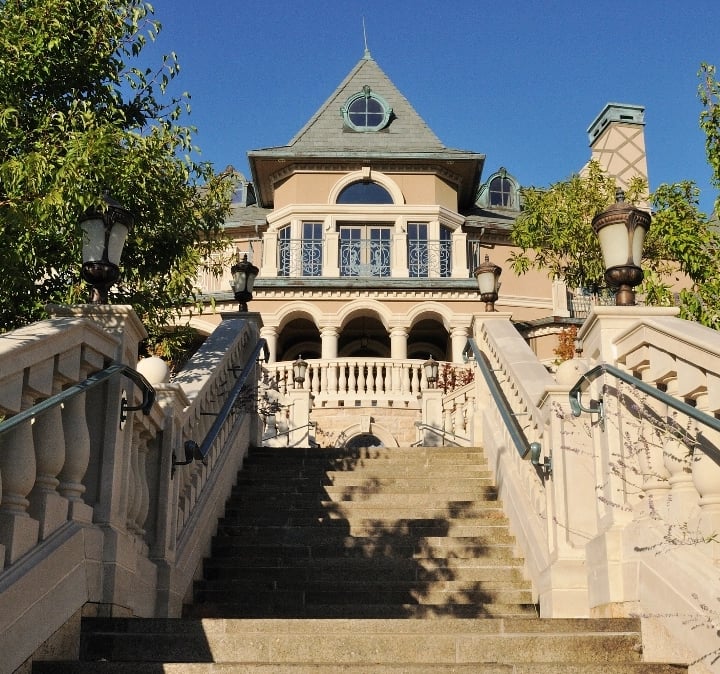 image of Belle Fiore Winery Stone-Stairs-Approach - HDG Building Materials
