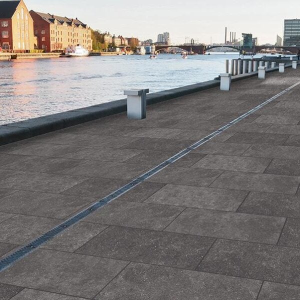 Driving Strip at Pier with 3CM Bluestone Black Driveway Pavers