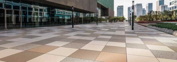Metro Rust Porcelain Paver Mixed with Metro Brown Metro Tan and Terra Gravel feature
