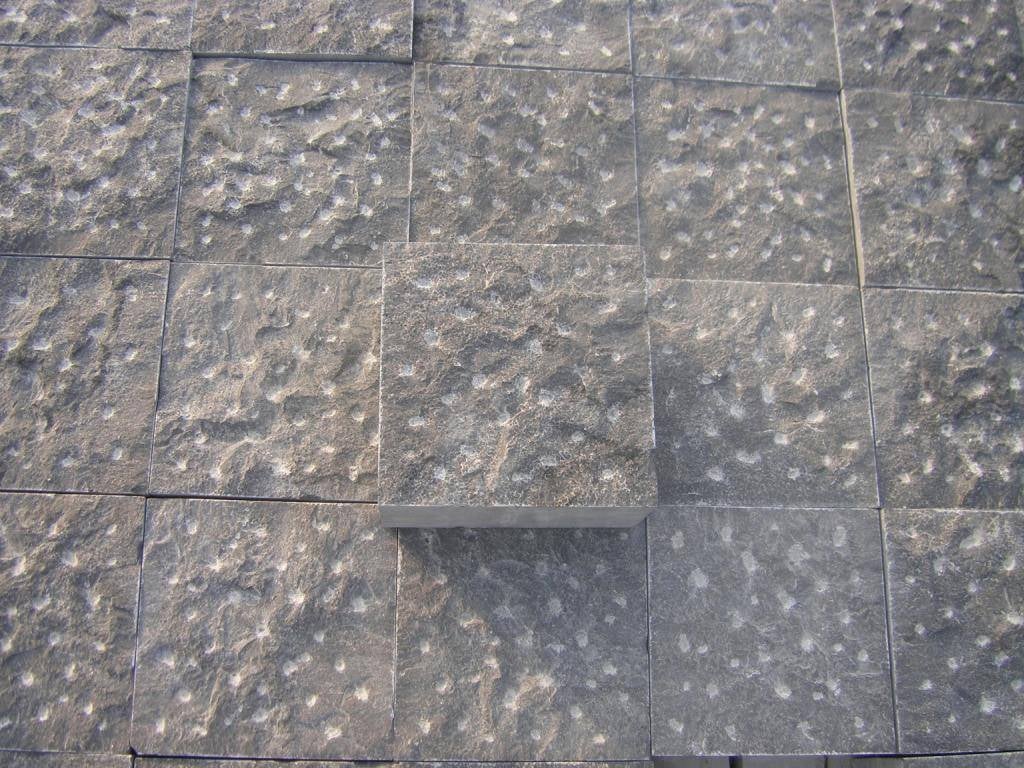 HDG Caviar Blue Limestone Pineapple Finish