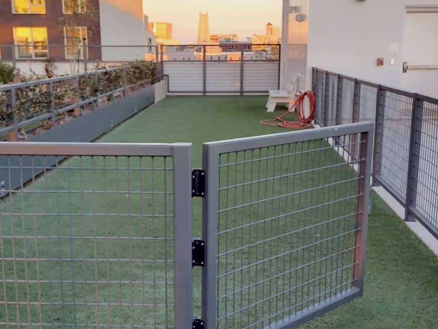 Rooftop Pet Deck with Turf over Grating Panels on top of Buzon Pedestals