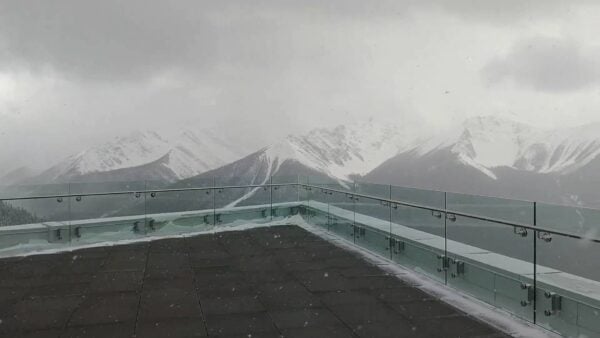 Snow Free Porcelain Pavers for Snow Melt System on Rooftop Deck