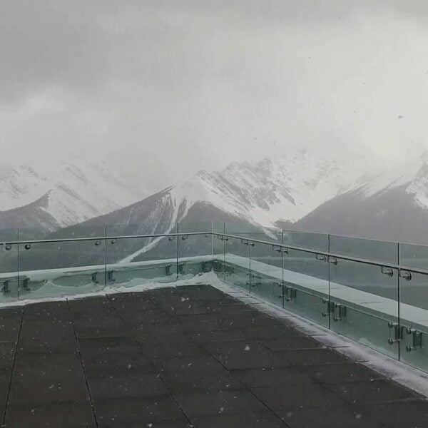 Snow Free Porcelain Pavers for Snow Melt System on Rooftop Deck